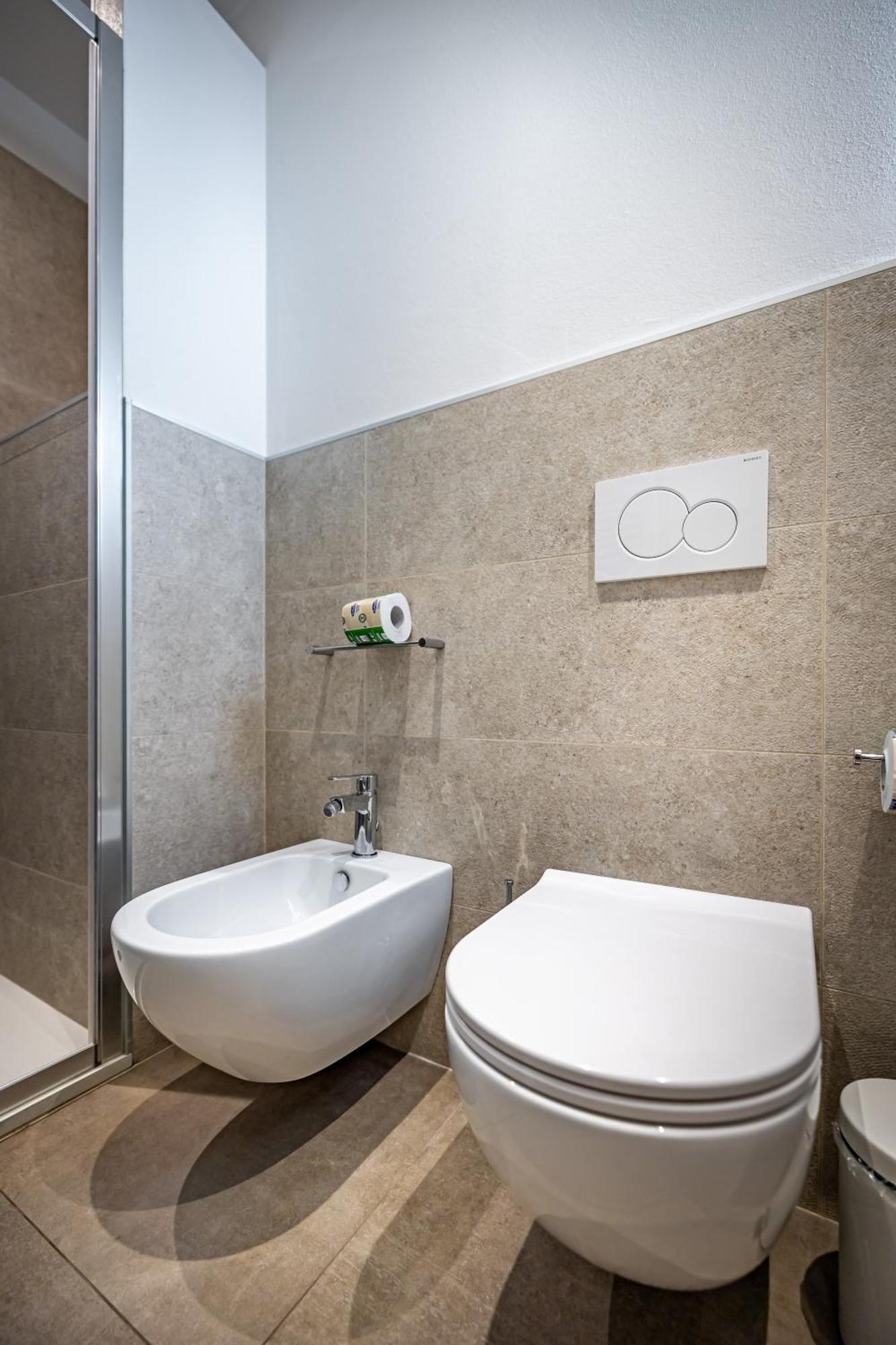 Roommo Via Dei Pilastri Giada Florenţa Exterior foto